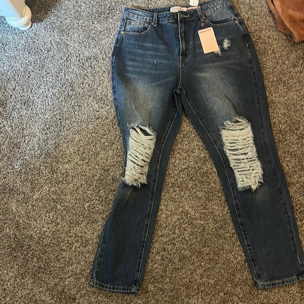 These are new with tags just bought within the week but didn’t fit